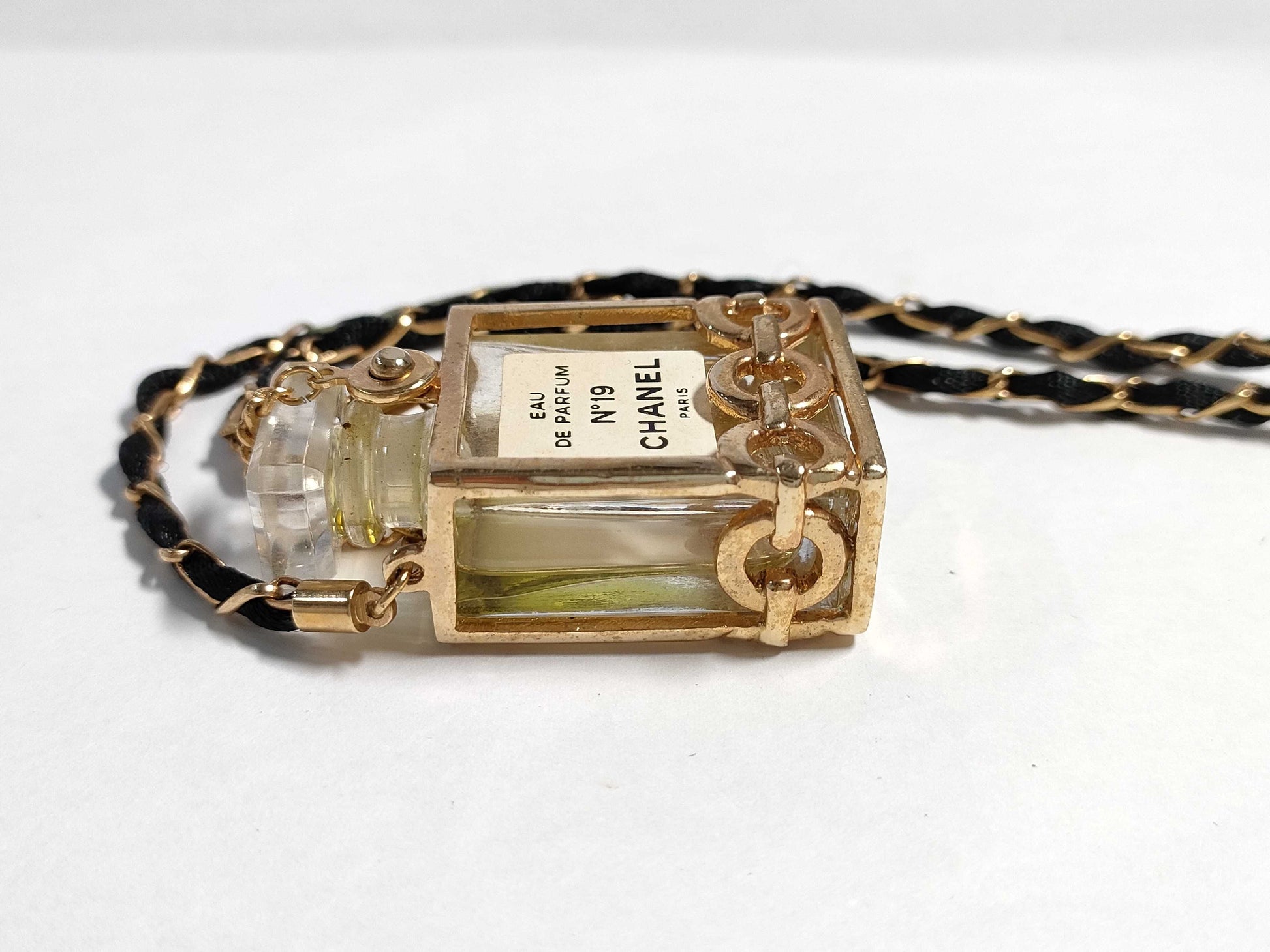 CHANEL Chanel perfume necklace