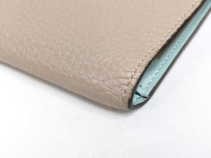 LOUIS VUITTON Taurillon LV Vertical Wallet