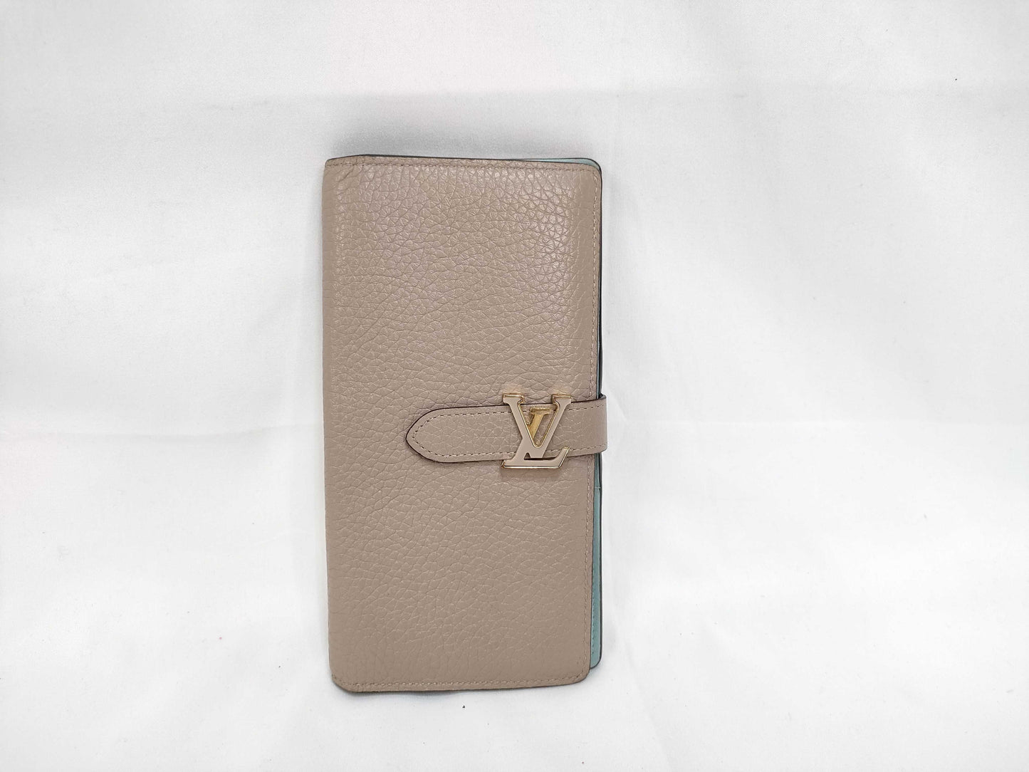LOUIS VUITTON Taurillon LV Vertical Wallet