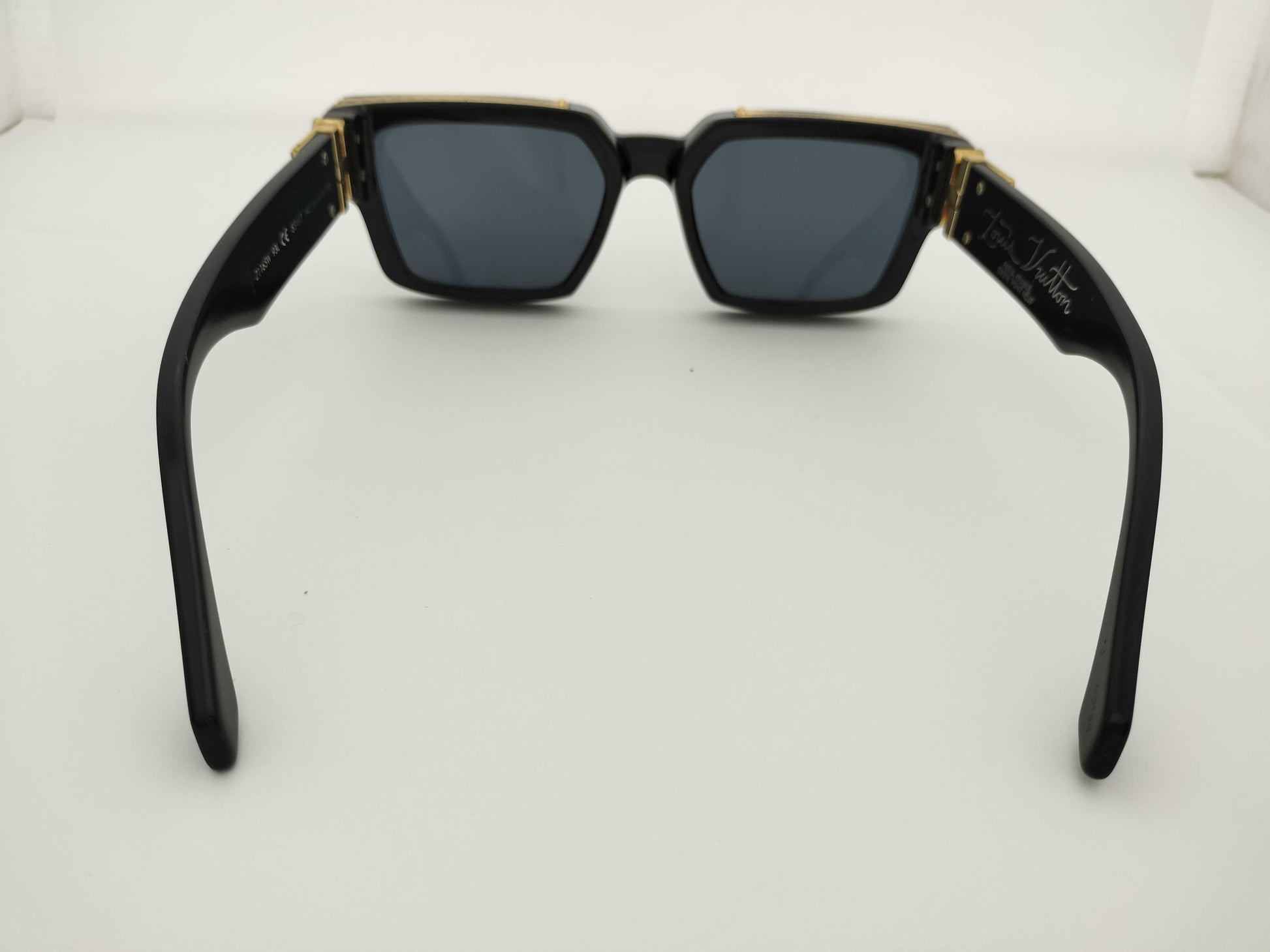 LOUIS VUITTON Millionaire Sunglasses, Plastic, Black, Z1165W