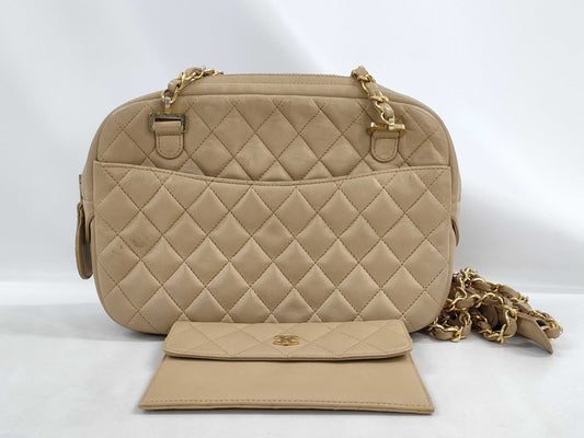 CHANEL CHANEL Matelasse Gold Hardware/Chain Shoulder Bag