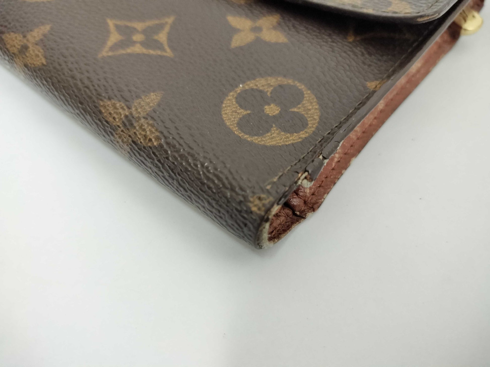 LOUIS VUITTON LOUIS VUITTON Monogram Tri-fold Wallet Monogram Wallet