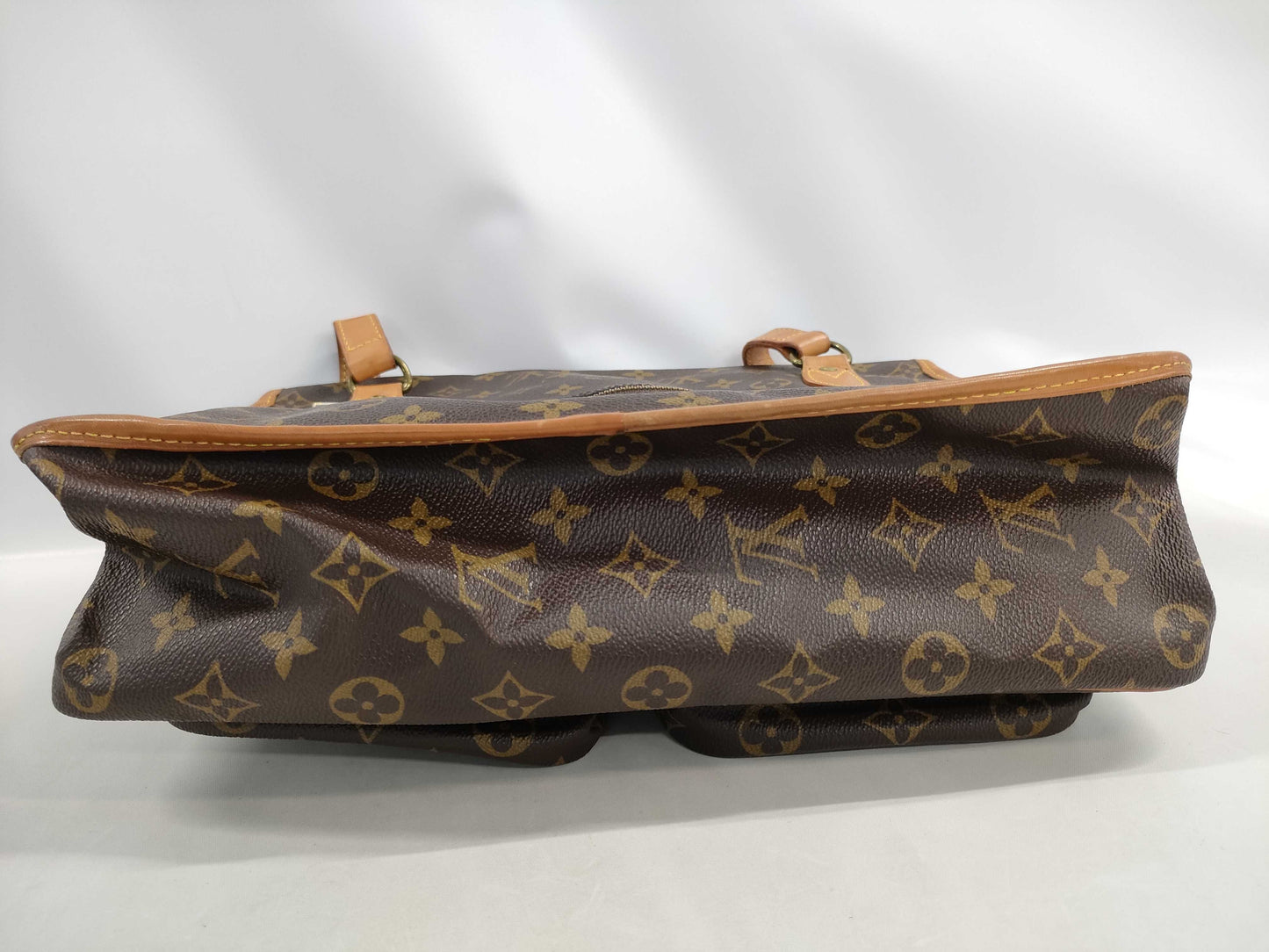 LOUIS VUITTON Monogram Gibessier GM Shoulder Bag