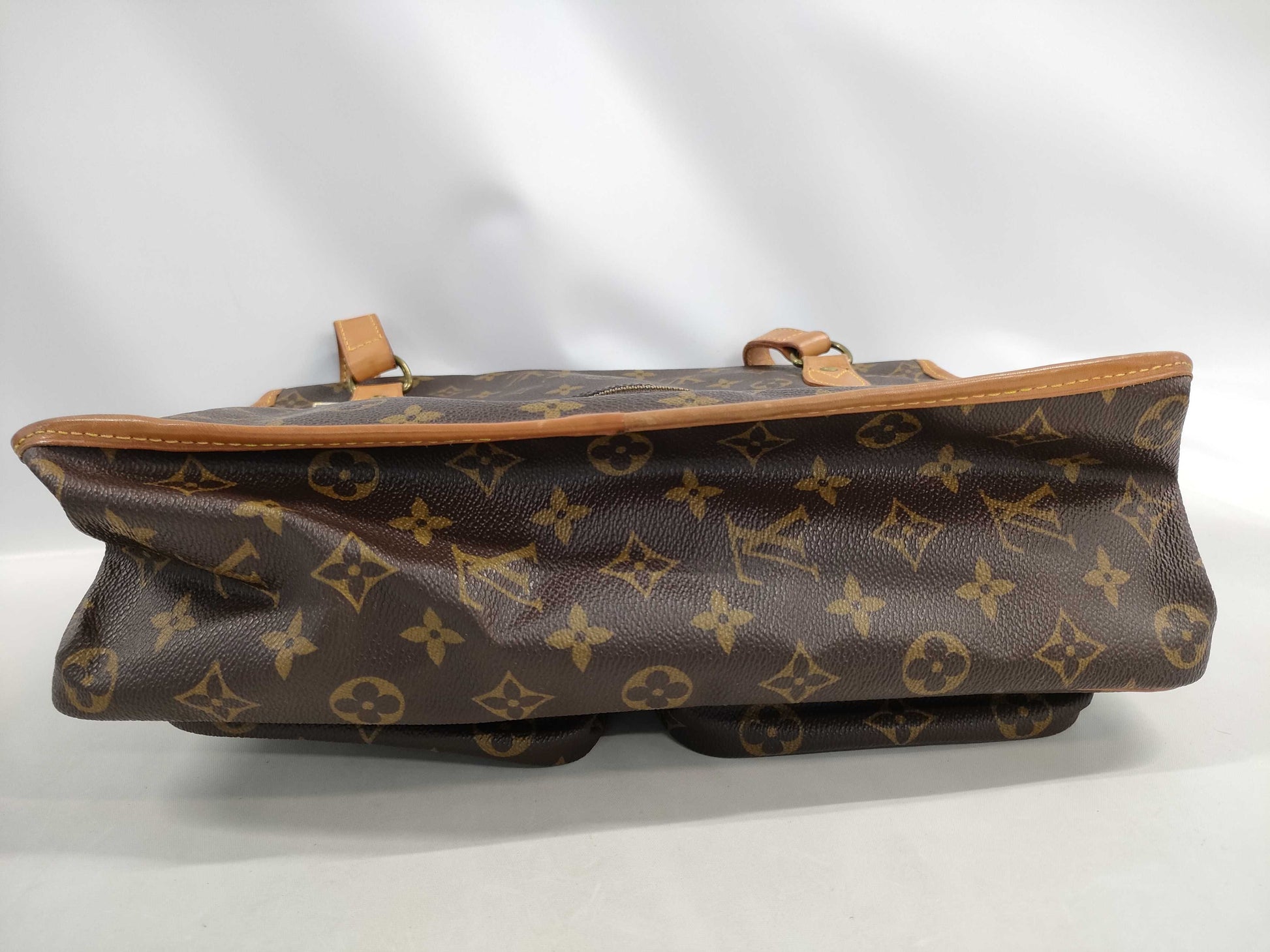LOUIS VUITTON Monogram Gibessier GM Shoulder Bag