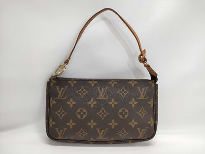 LOUIS VUITTON Pochette Accessoires Pouch