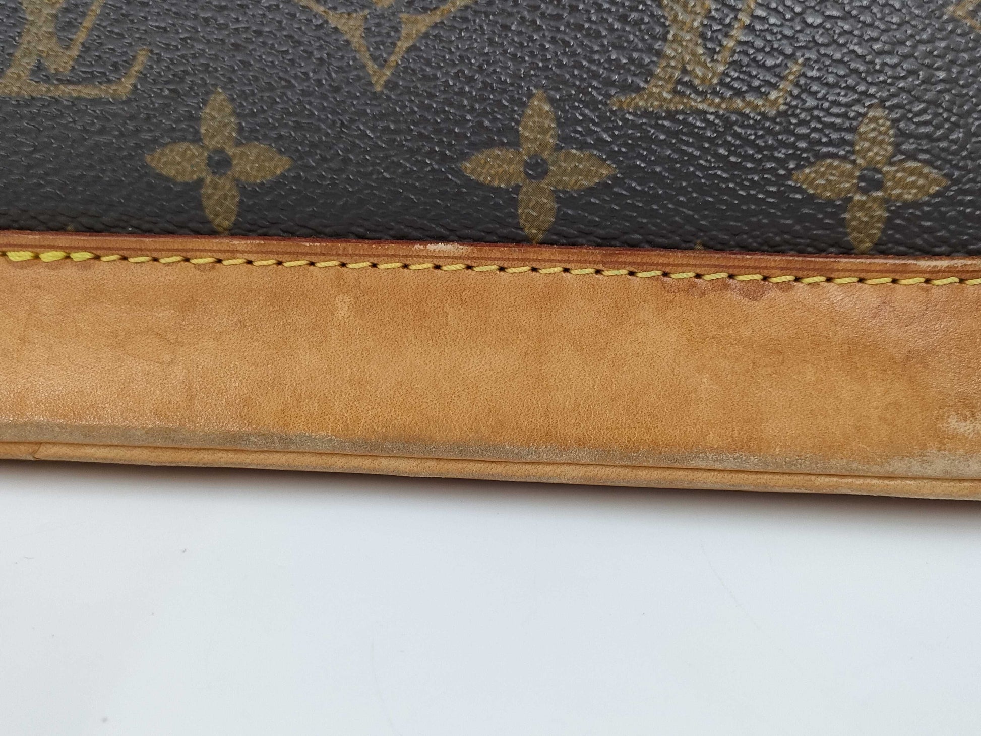 LOUIS VUITTON Alma handbag
