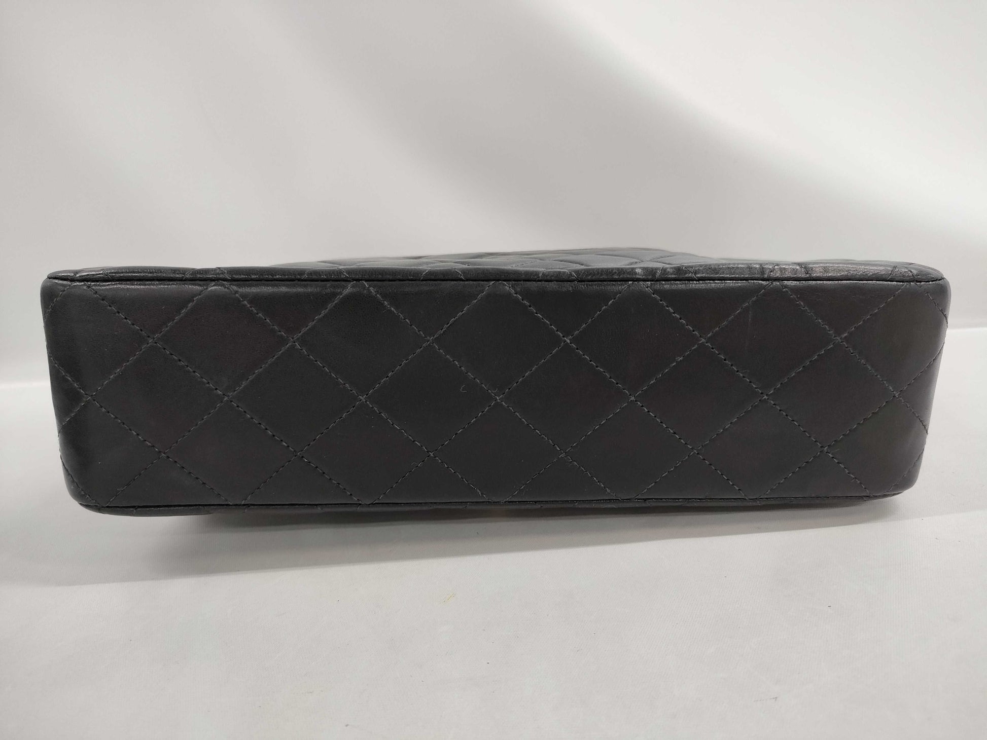 CHANEL Matelasse 25 Chain Shoulder Bag