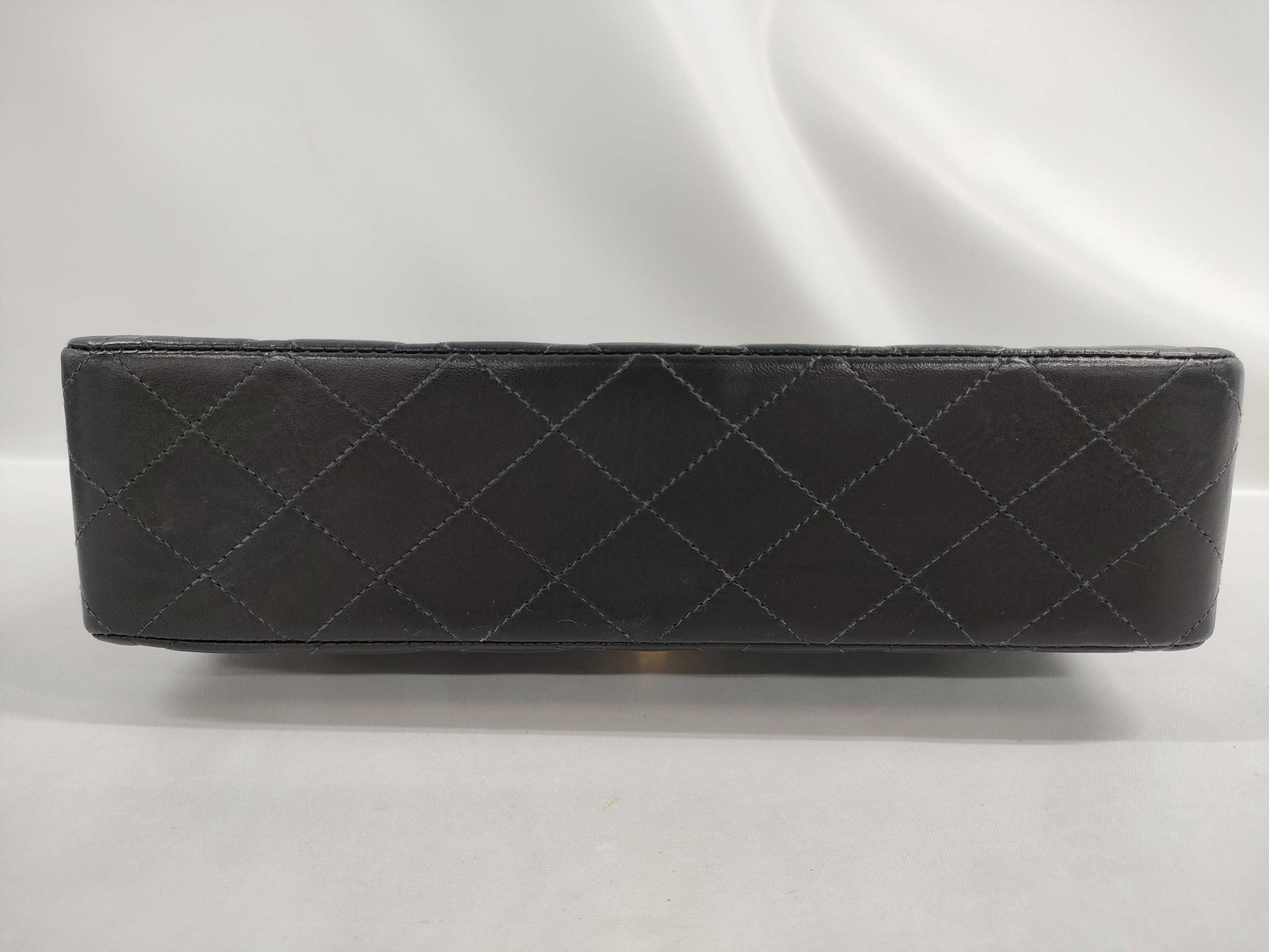 CHANEL Matelasse 25 Chain Shoulder Bag