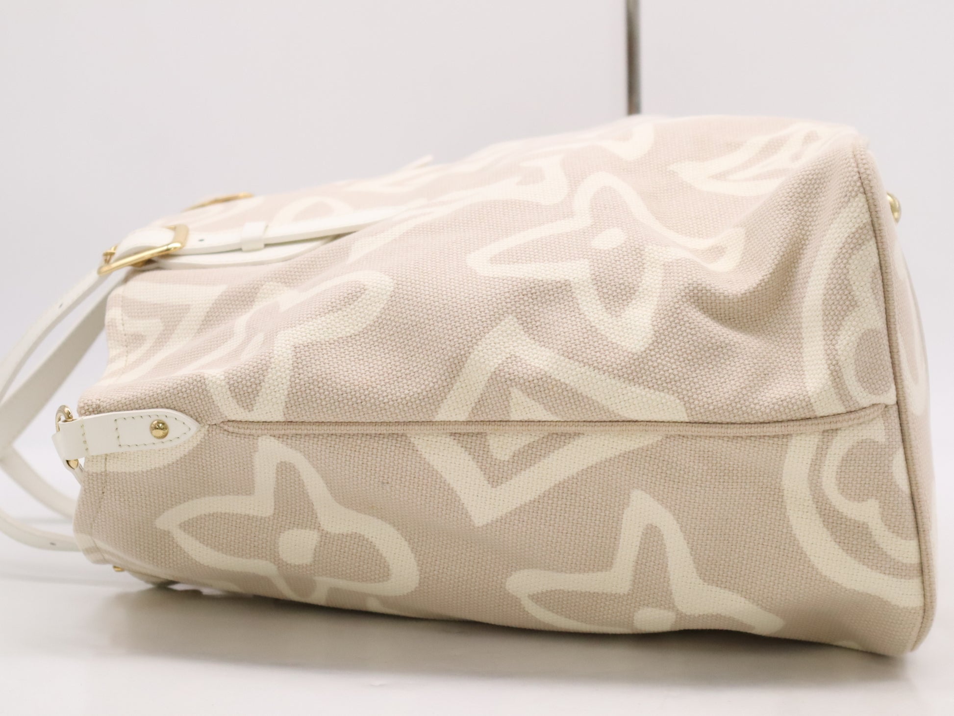 LOUIS VUITTON M95672 Cruise Line Taisienne PM Rose Tote Bag