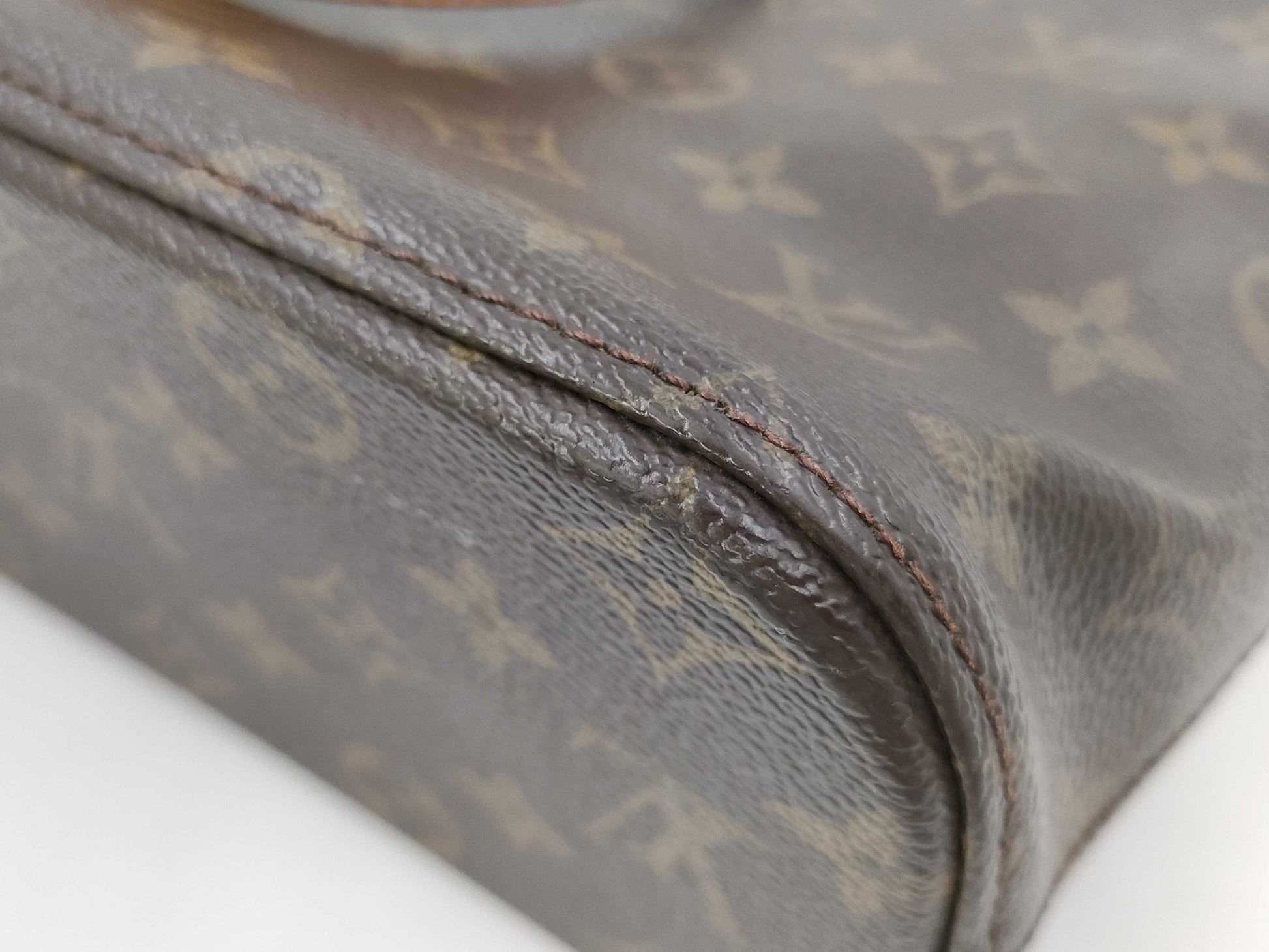 LOUIS VUITTON Monogram Vavin Tote Bag