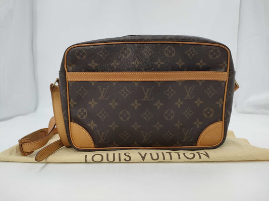 LOUIS VUITTON Monogram Trocadero Shoulder Bag