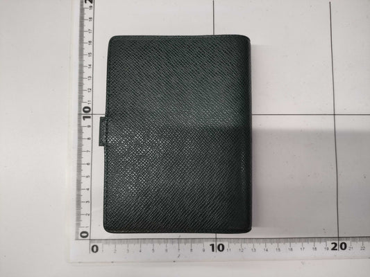 LOUIS VUITTON Taiga Agenda Notebook Cover