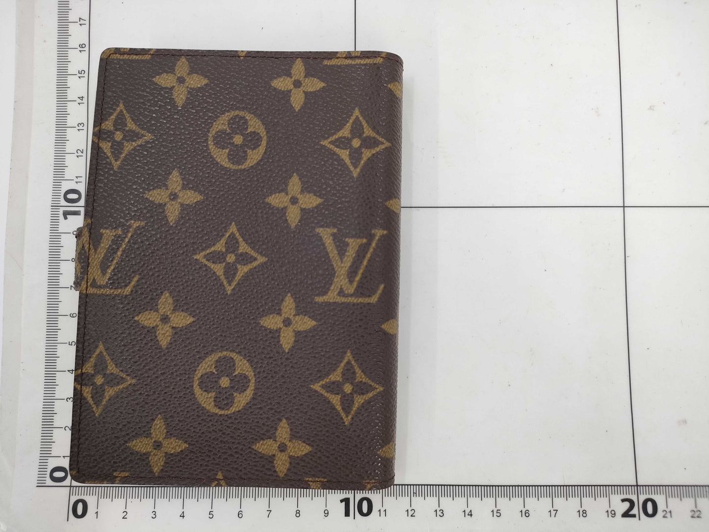 LOUIS VUITTON Monogram Agenda Wallet