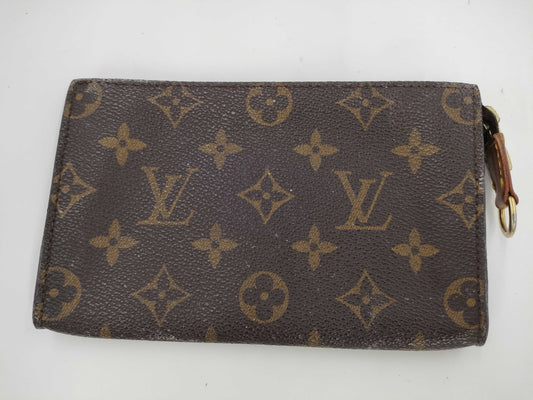 LOUIS VUITTON Monogram Pouch
