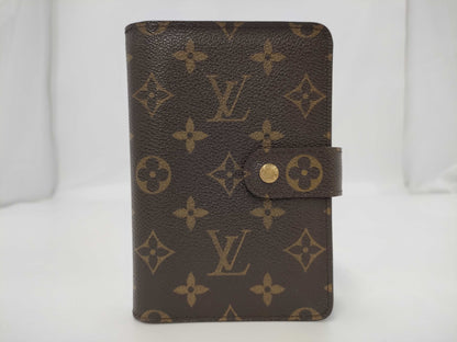 LOUIS VUITTON Monogram Zip Wallet