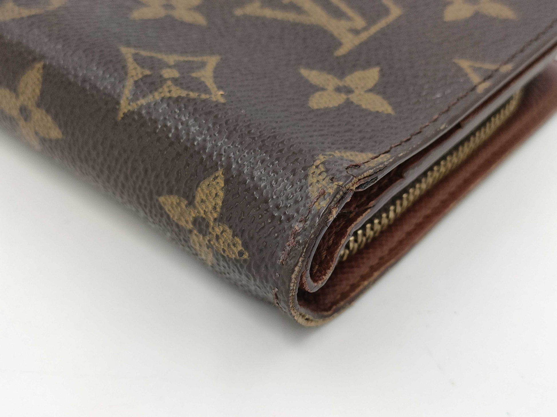 LOUIS VUITTON Monogram Porte Papier Zip Bifold Monogram Wallet