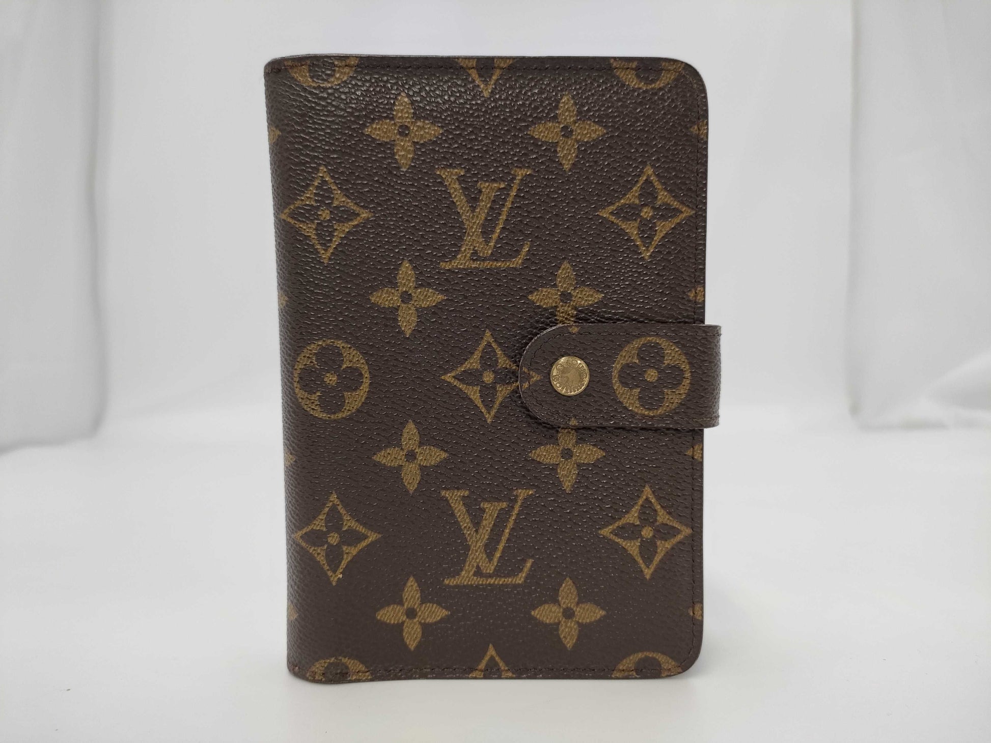 LOUIS VUITTON Monogram Porte Papier Zip Bifold Monogram Wallet