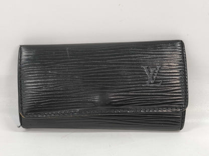 LOUIS VUITTON Epi Multicle Black 4-Ring Key Case/Key Holder