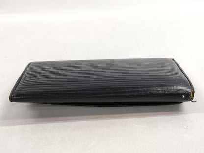 LOUIS VUITTON Epi Multicle Black 4-Ring Key Case/Key Holder