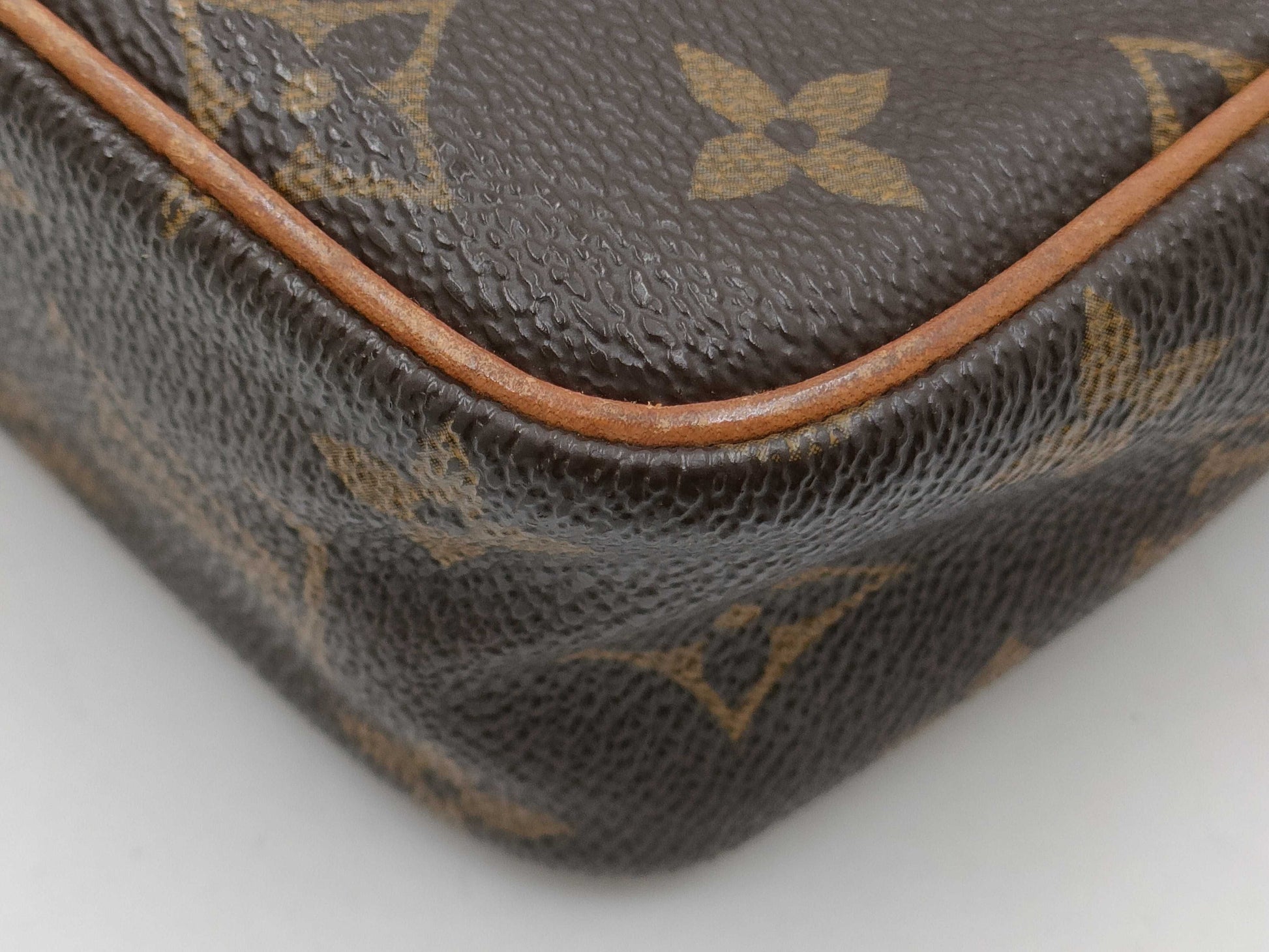 LOUIS VUITTON Louis Vuitton Clutch Monogram Clutch Bag