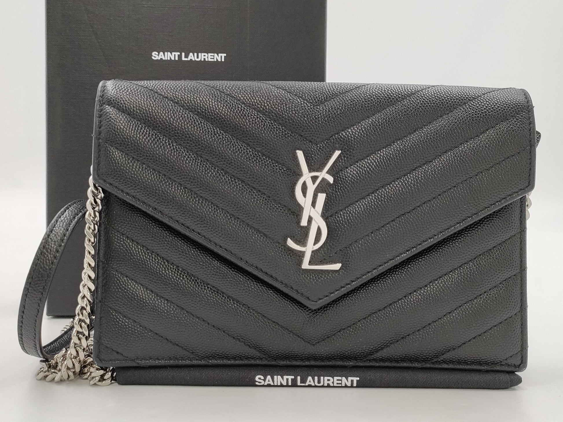 Yves Saint Laurent Chain Shoulder Bag