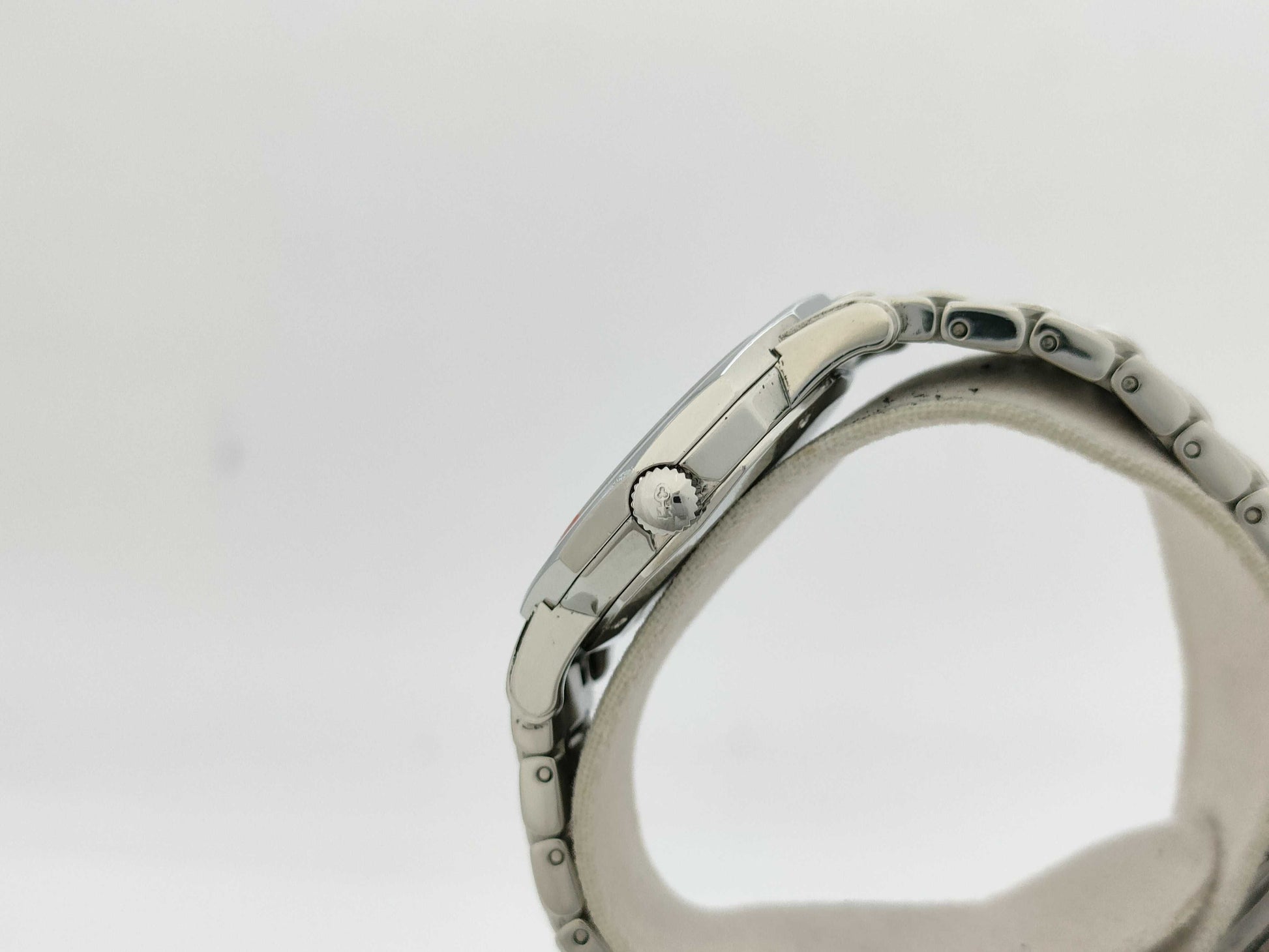 CORUM 39.230.20 V585 591426 Quartz Women's Watch