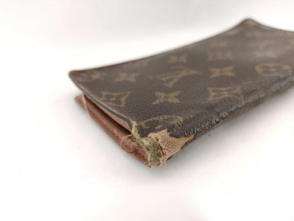 LOUIS VUITTON Monogram Louis Vuitton Billfold