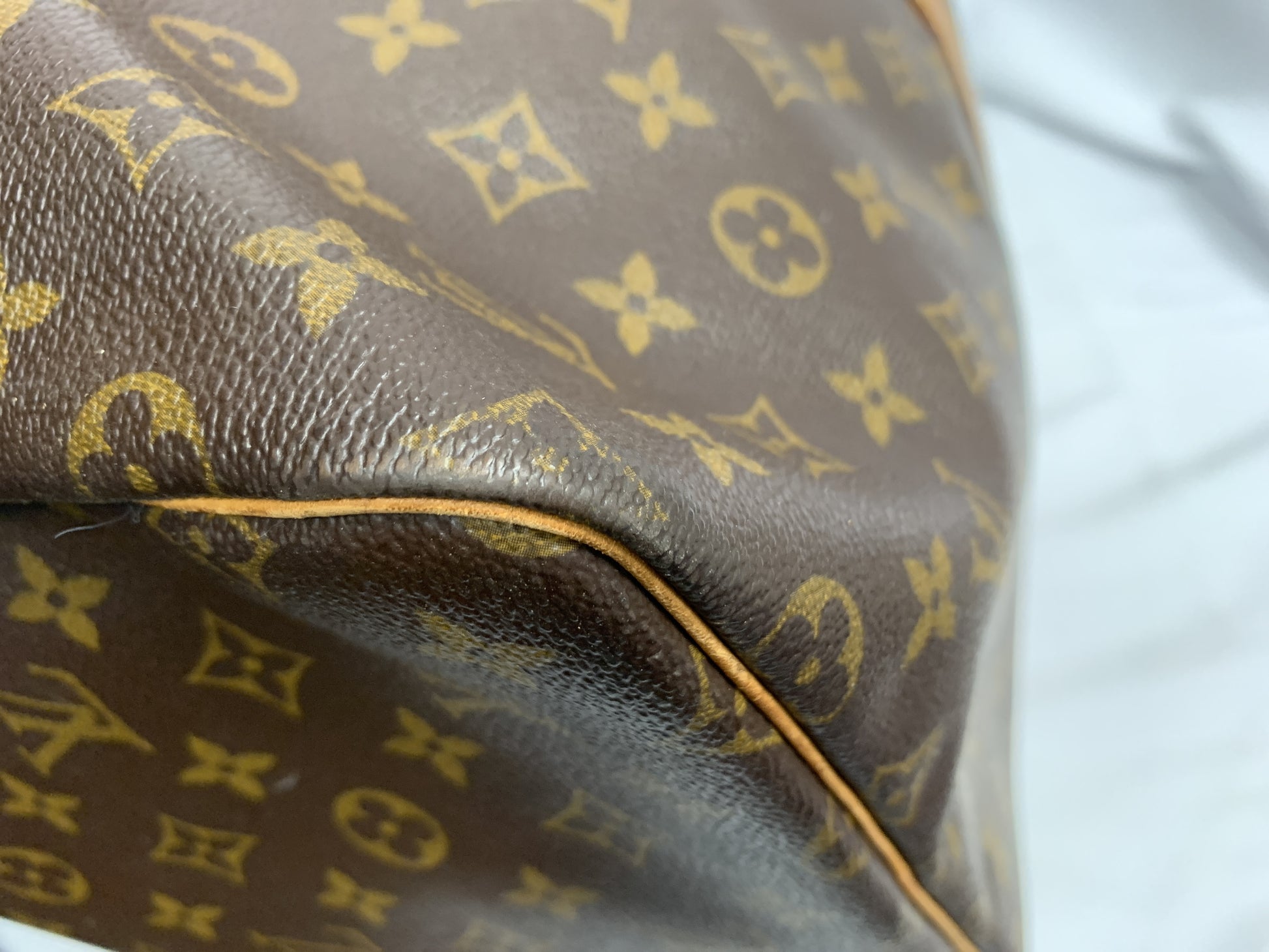 LOUIS VUITTON Keepall 55 Boston Bag