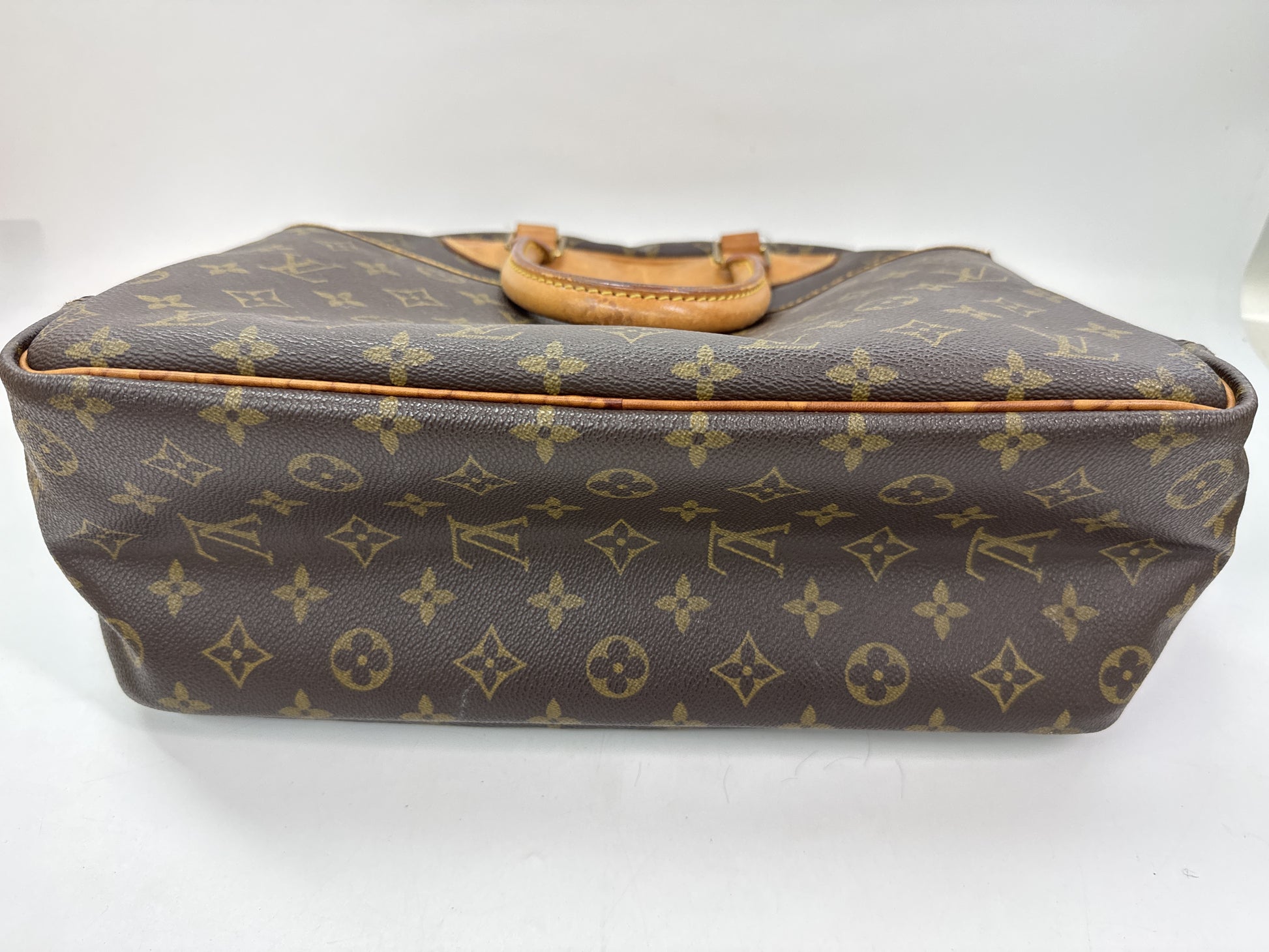LOUIS VUITTON LOUIS VUITTON LV Monogram Deauville Handbag