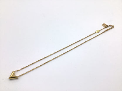 LOUIS VUITTON Essential V Necklace with 48cm Chain