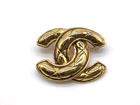 CHANEL Coco Mark Matelasse Brooch 1142 Gold Engraved Brooch
