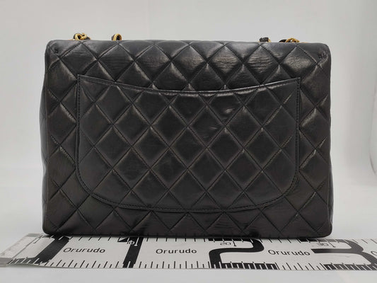 CHANEL Lambskin Matelasse Chain Shoulder Bag with Medium Lining