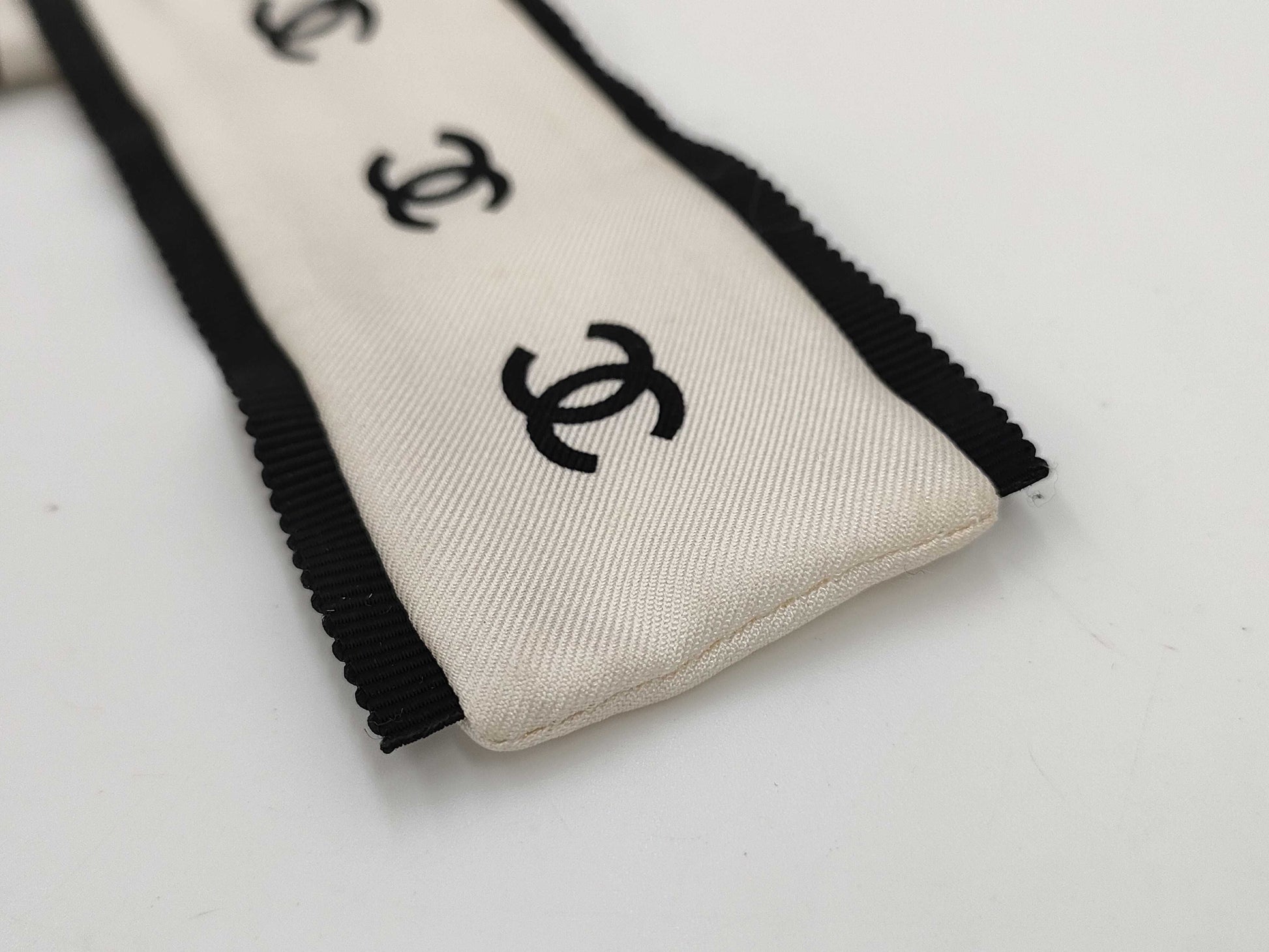 CHANEL CHANEL Scrunchie Hair Accessory Ribbon Logo Coco Mark White x Black Other Accessories