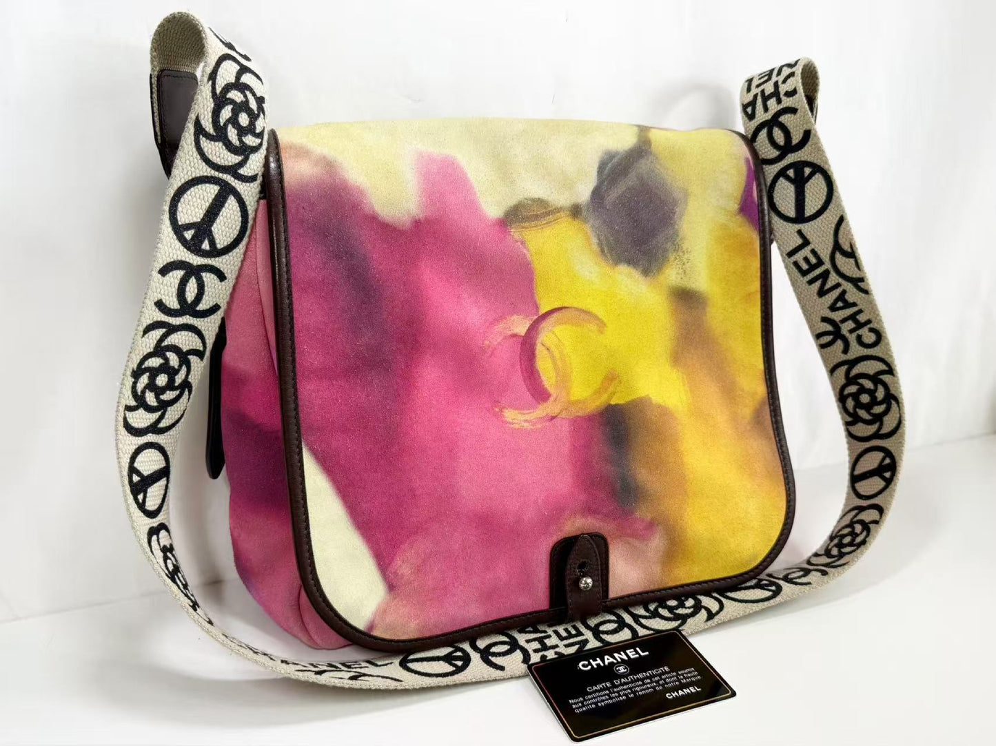 CHANEL Embroidered Suede Messenger Bag, Rare, Flower Power Multicolor, W28 x H26 x D8.5cm, Approx. 20s, [Gift Card and Sticker Included], Vintage S-shaped Hardware, Shoulder Bag, 2099012