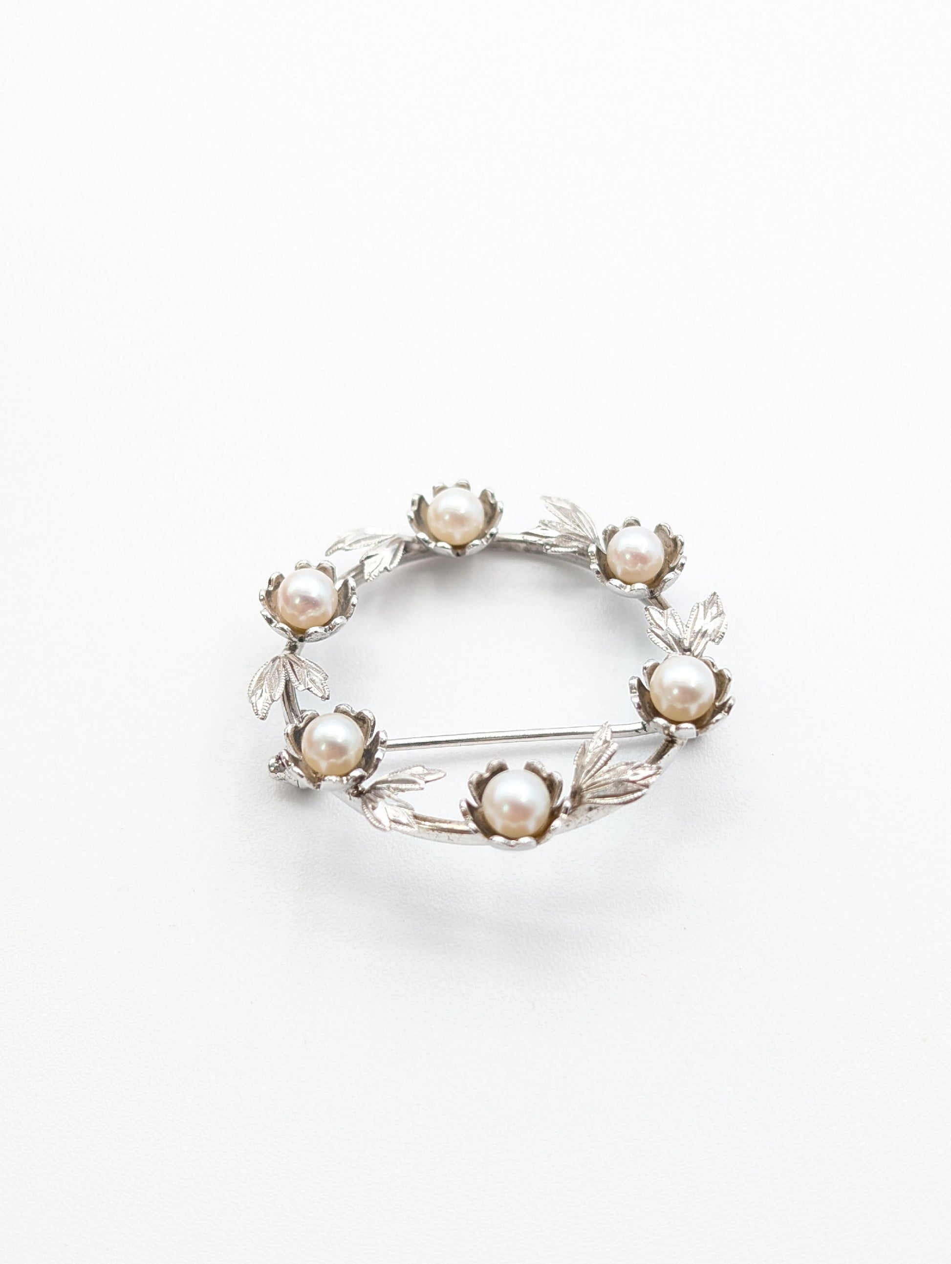 MIKIMOTO Wreath Motif Brooch with Pearl Diameter Approx. 4.0mm-4.2mm, Sterling Silver, 4.6g 