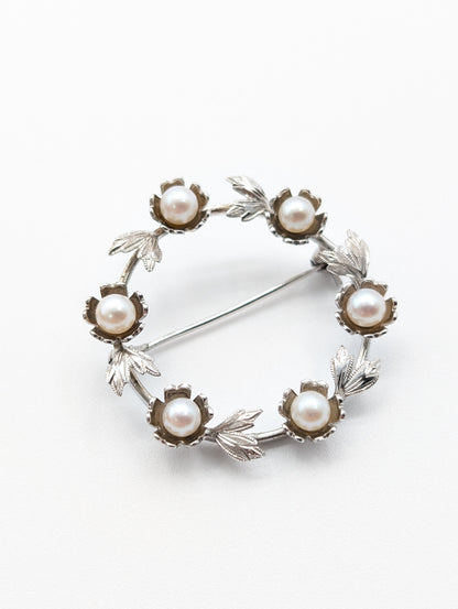 MIKIMOTO Wreath Motif Brooch with Pearl Diameter Approx. 4.0mm-4.2mm, Sterling Silver, 4.6g 