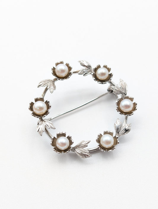MIKIMOTO Wreath Motif Brooch with Pearl Diameter Approx. 4.0mm-4.2mm, Sterling Silver, 4.6g 