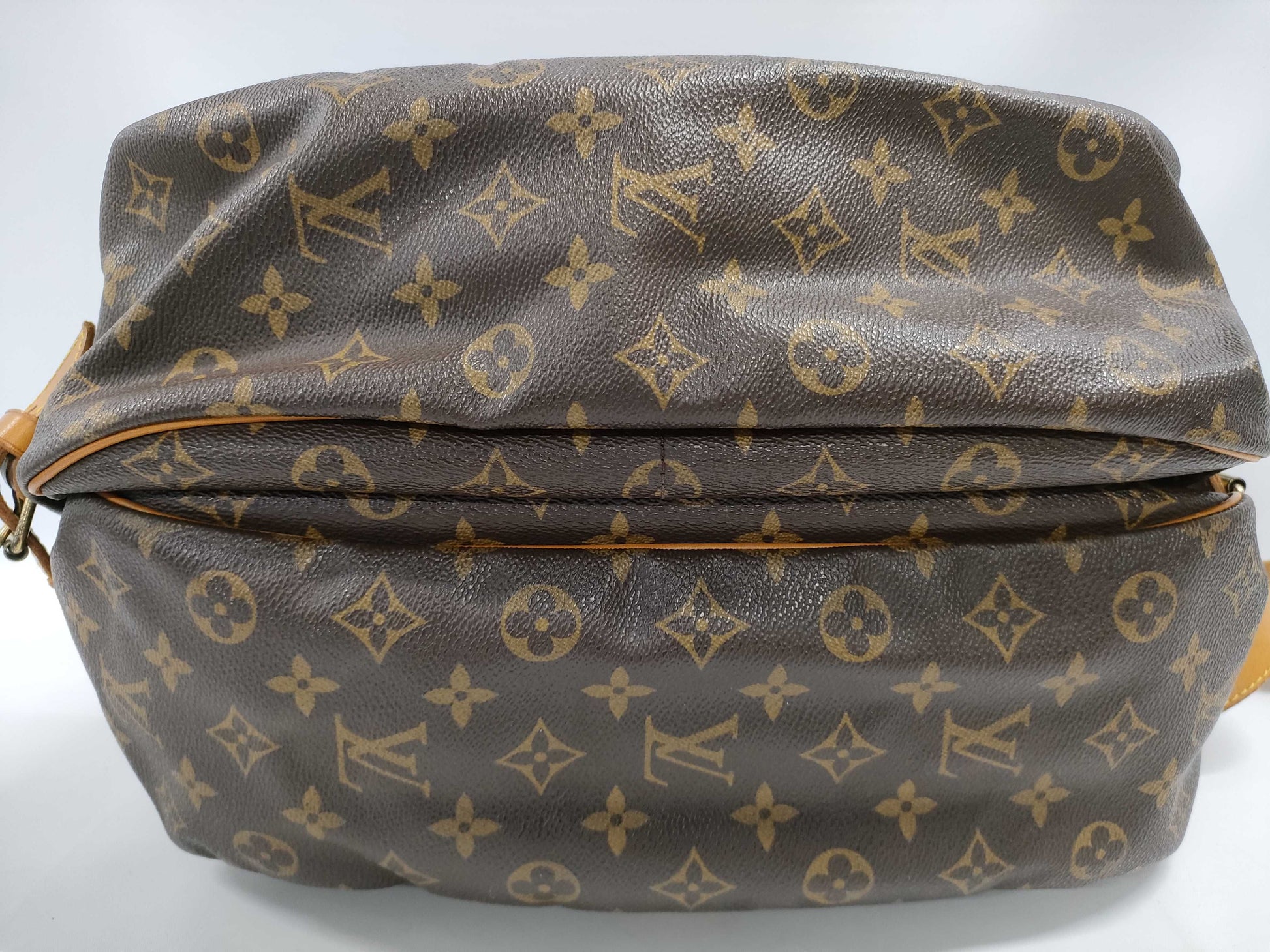 LOUIS VUITTON Monogram Saumur 35 M42254 / AR1915 Shoulder Bag