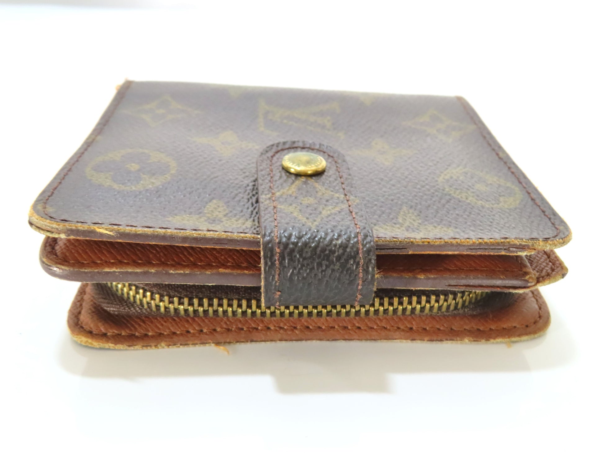LOUIS VUITTON Monogram Compact Zip Wallet