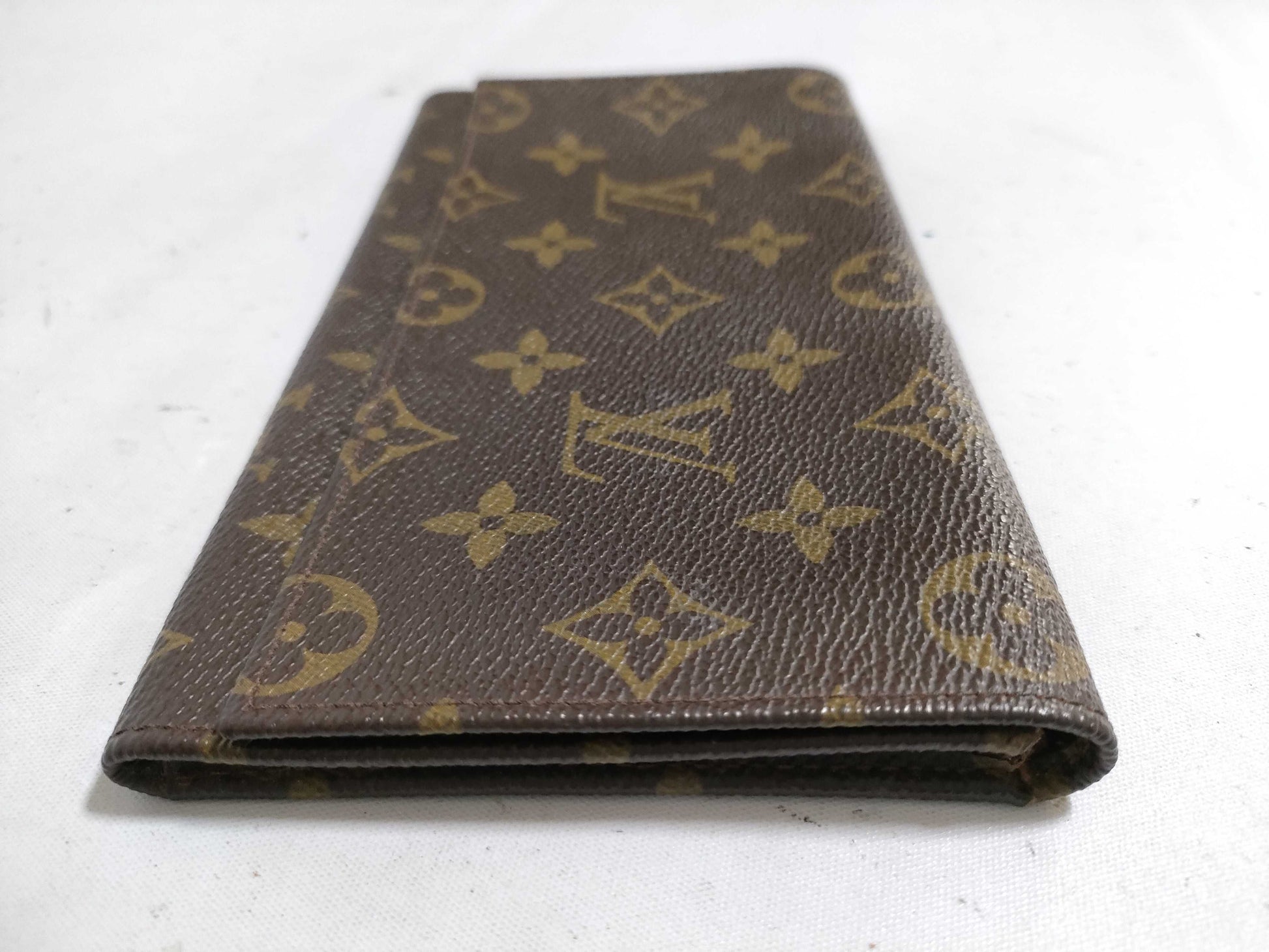 LOUIS VUITTON Monogram LV Wallet Monogram Wallet