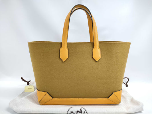 HERMES Maxi Box Caba 30 Epson Felt Camel Jaune D'or X Stamp Tote Bag