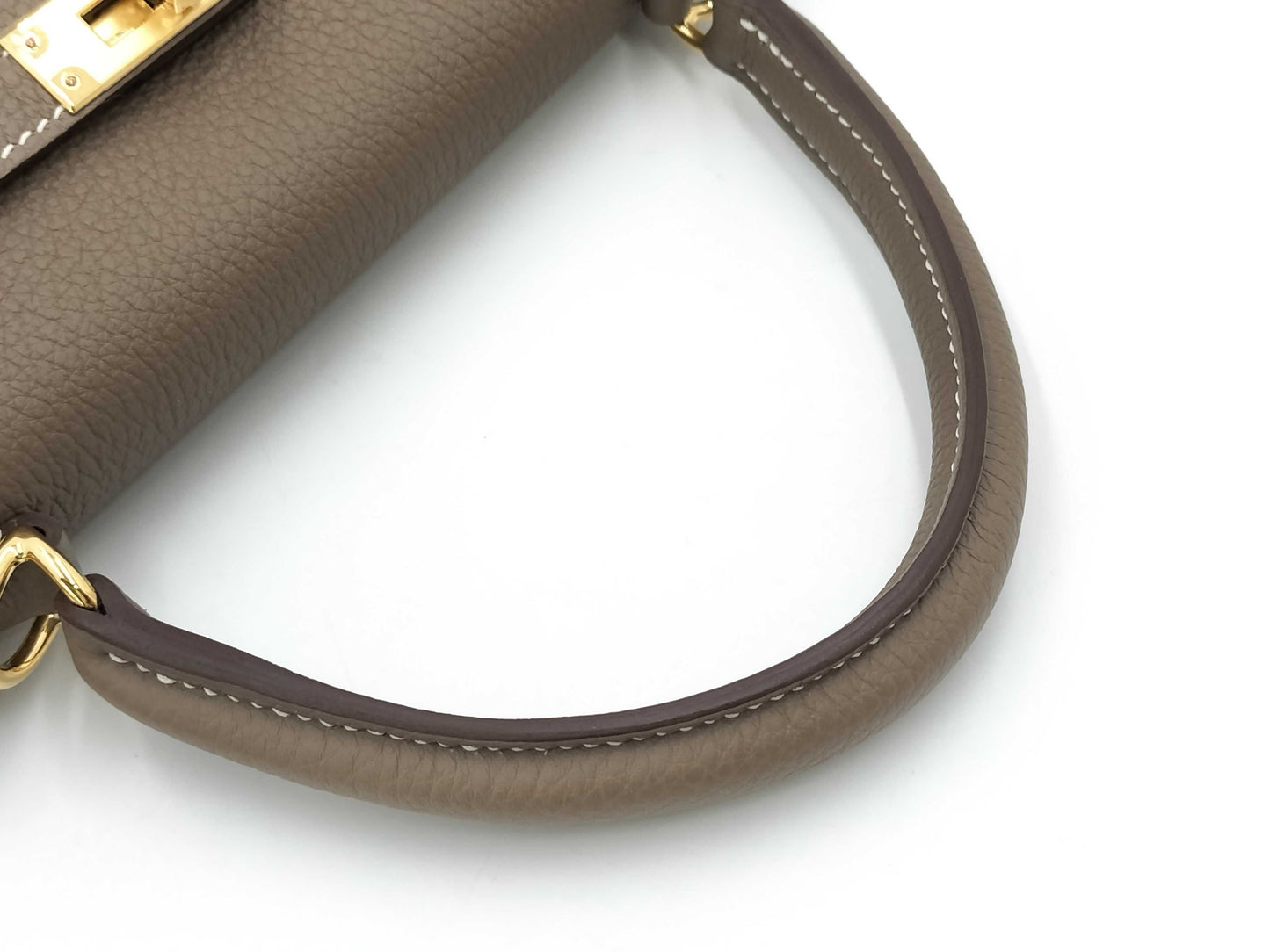 HERMES Kelly 25 Togo Etoupe Handbag with Gold Hardware and GP K Stamp