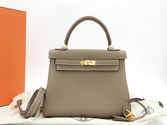 HERMES Kelly 25 Togo Etoupe Handbag with Gold Hardware and GP K Stamp