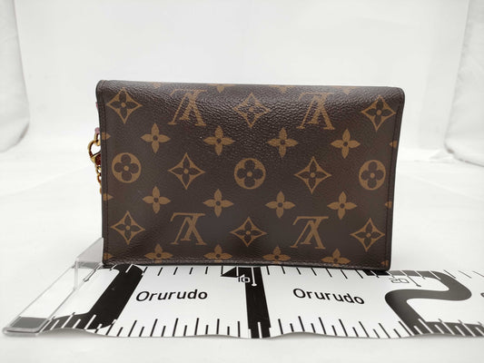 LOUIS VUITTON Monogram Louis Vuitton Shoulder Bag