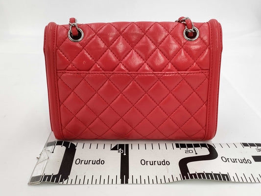 CHANEL Matelasse Shoulder Bag
