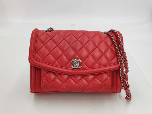 CHANEL Matelasse Shoulder Bag