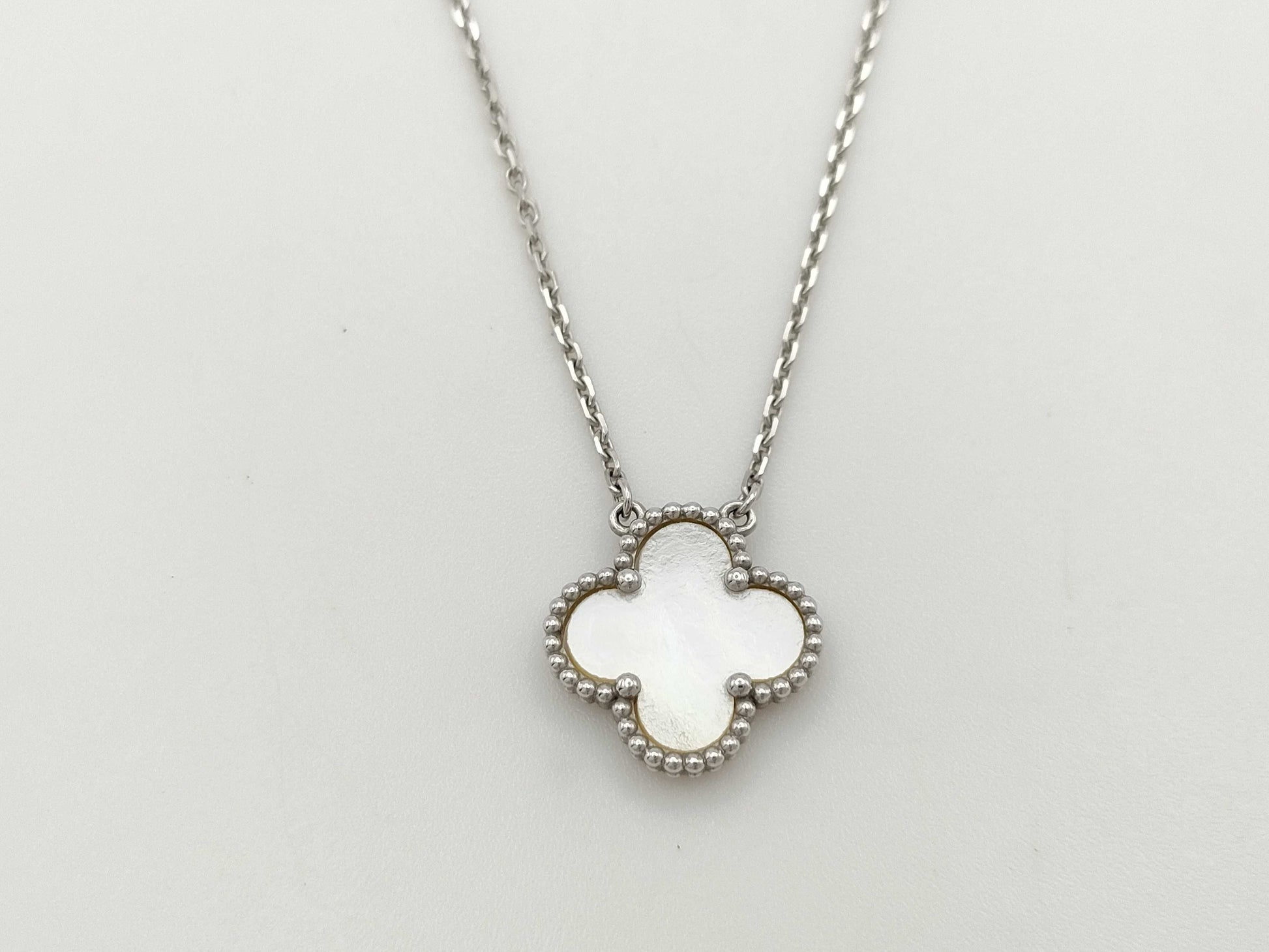 Van Cleef & Arpels Vintage Alhambra Mother of Pearl Necklace in WG Au750, 5.3g 