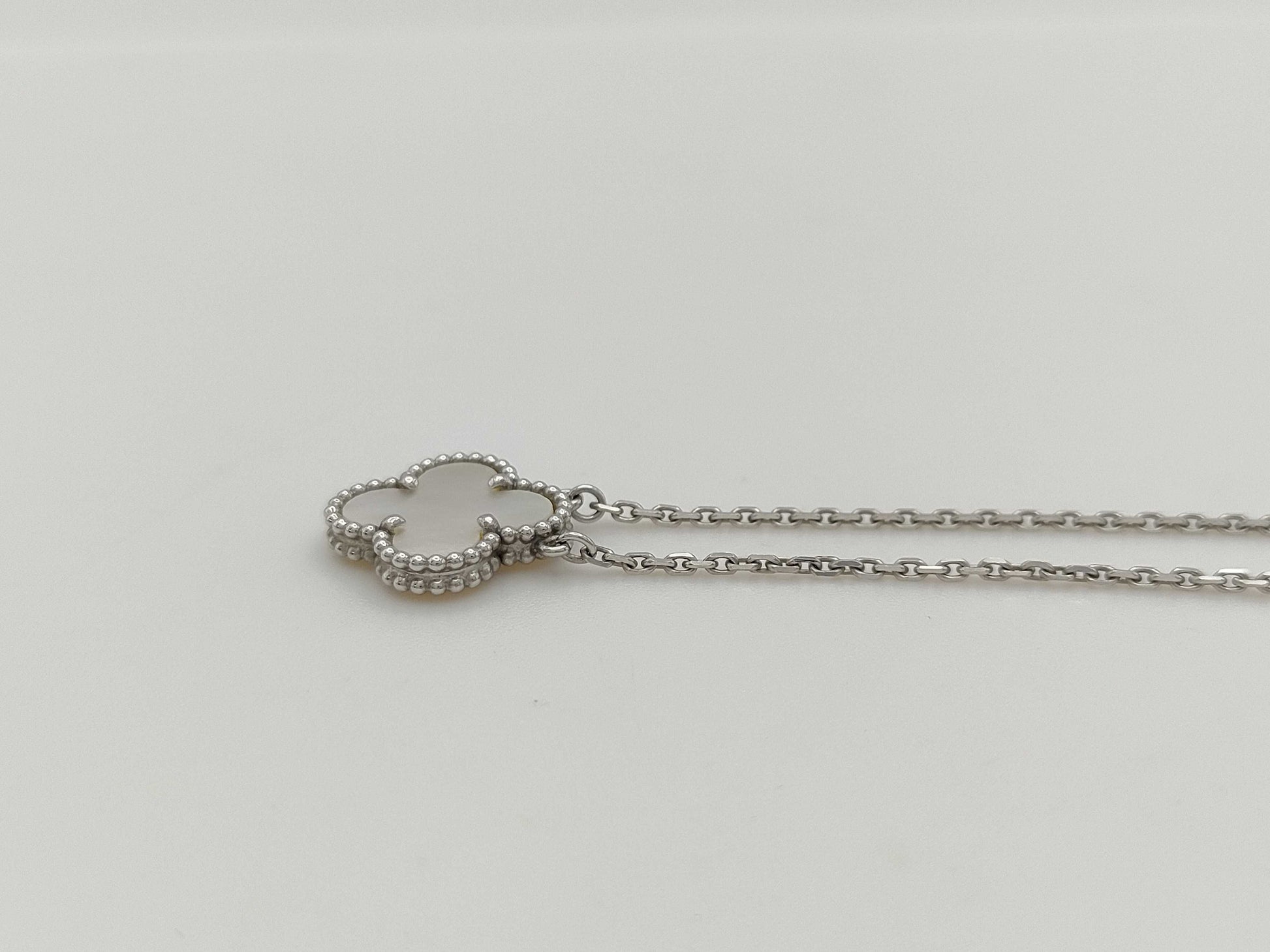 Van Cleef & Arpels Vintage Alhambra Mother of Pearl Necklace in WG Au750, 5.3g 