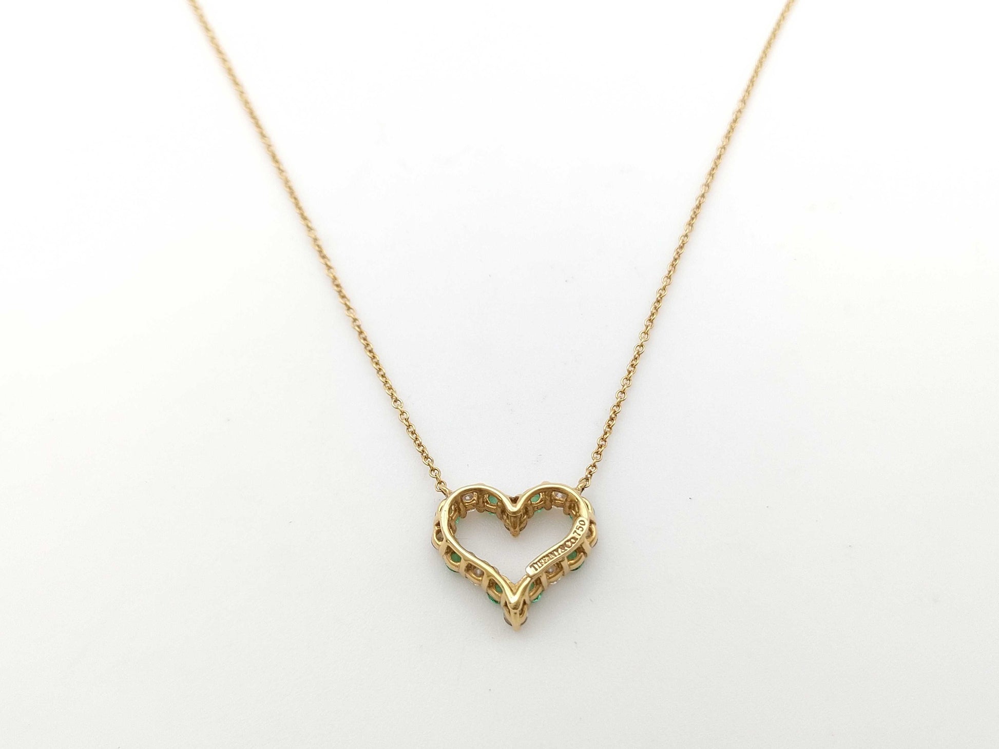 Tiffany & Co. Sentimental Heart Emerald and Diamond Necklace in Yellow Gold 750, 3.4g 