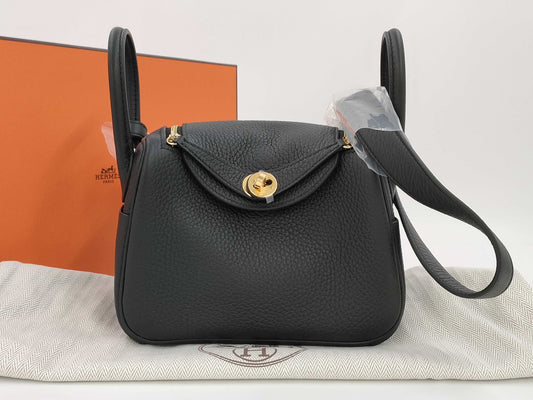 HERMES Lindy Mini Shoulder Bag in Black with Gold Hardware and Double Stamp